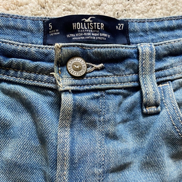 Hollister Ultra High-Rise Mom Jeans Short 3’ - size 5 / 27 US - Picture 7 of 7